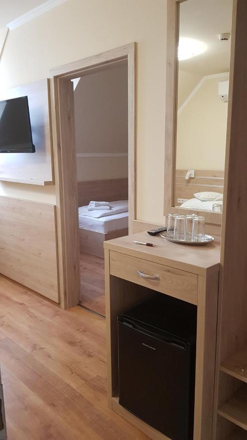 Hotel Rozsa Csarda Hegyeshalom Exteriér fotografie