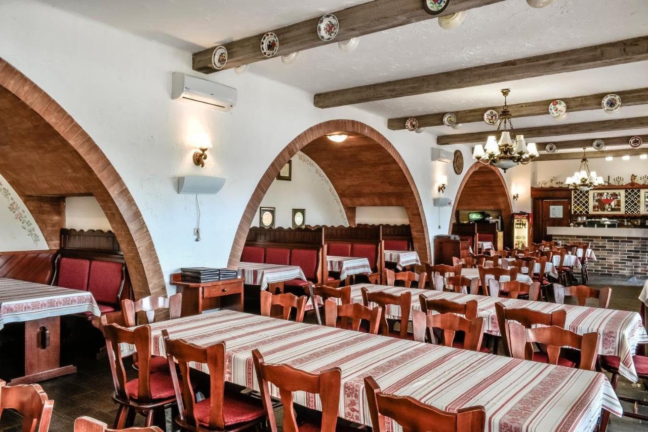 Hotel Rozsa Csarda Hegyeshalom Exteriér fotografie