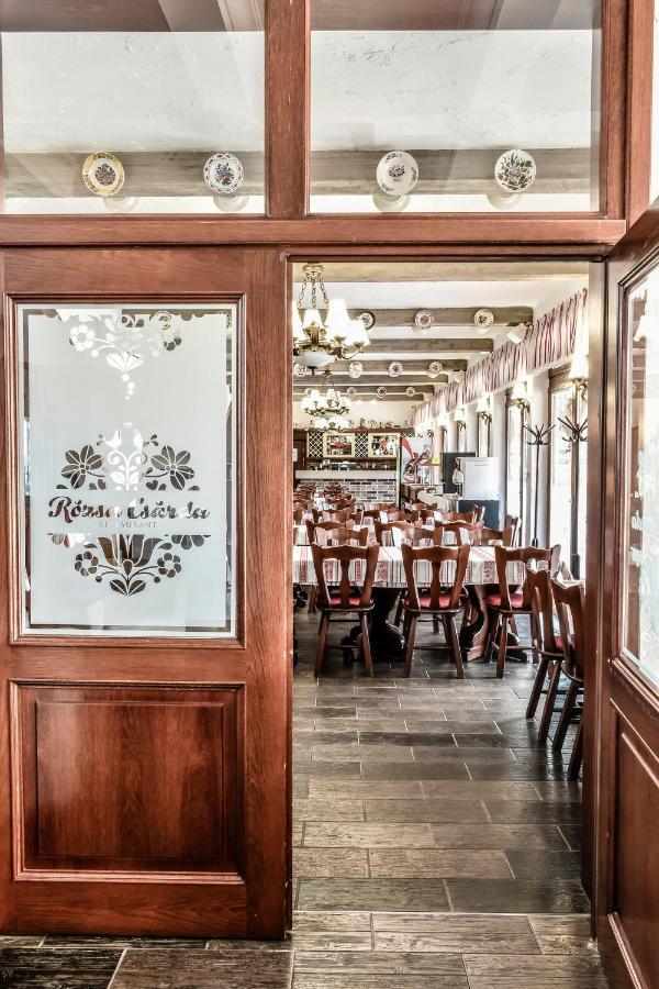 Hotel Rozsa Csarda Hegyeshalom Exteriér fotografie